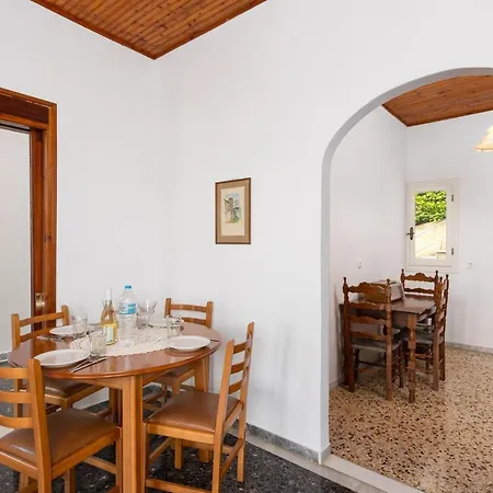 Irena Apartment *